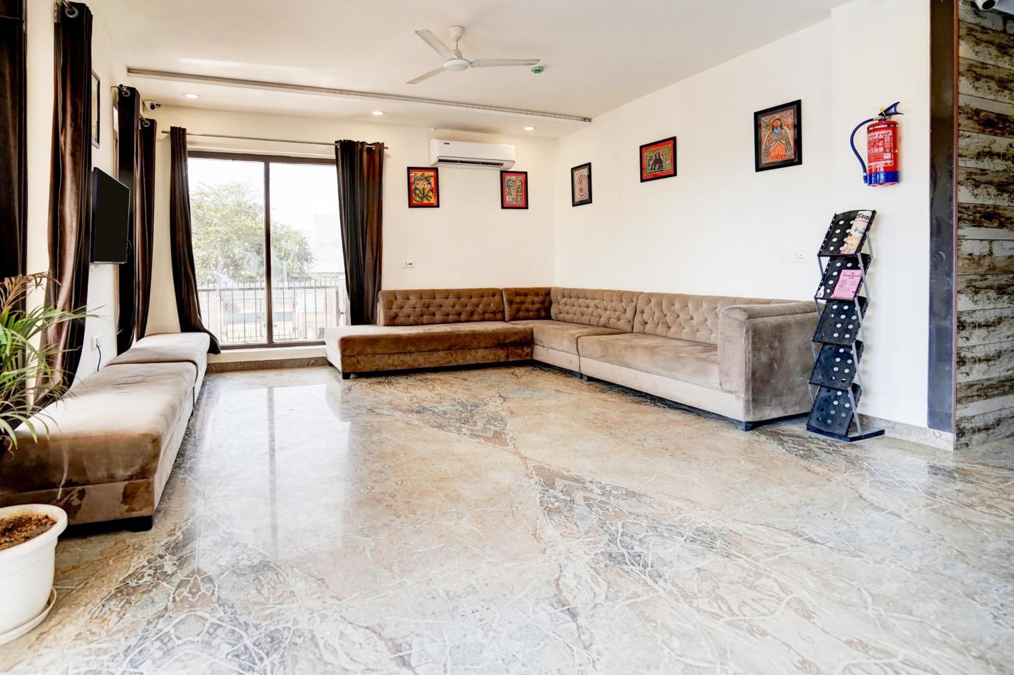 Super Townhouse Taj Nagri Basai Formerly Royal Empire Tājganj Exterior photo